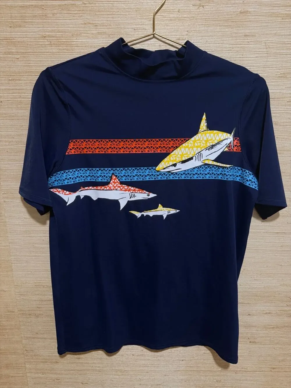 LANDS' END Boys Kids Sz LARGE L (14-16) Rash Guard Swim Shirt Top SHARKS